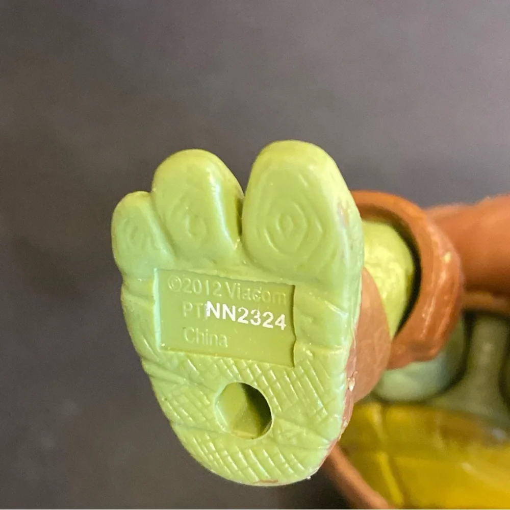TMNT Teenage Mutant Ninja Turtles 2012 Viacom Donatello Action Figure‎